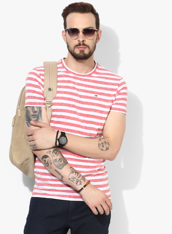 TOMMY HILFIGER pánské bílé tričko s červenými proužky č.1