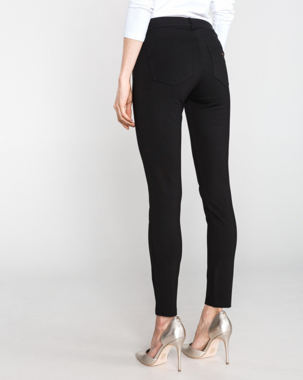 GUESS dámské černé kalhoty č.2