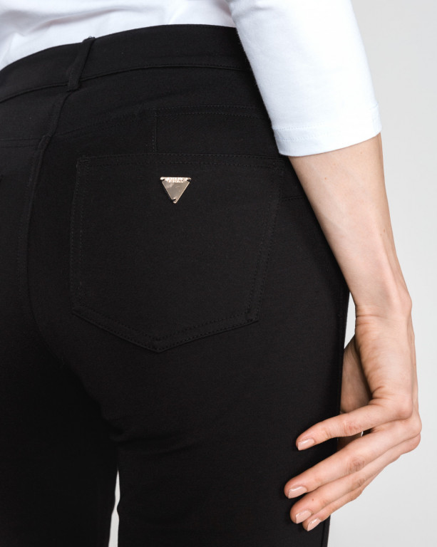 GUESS dámské černé kalhoty č.4