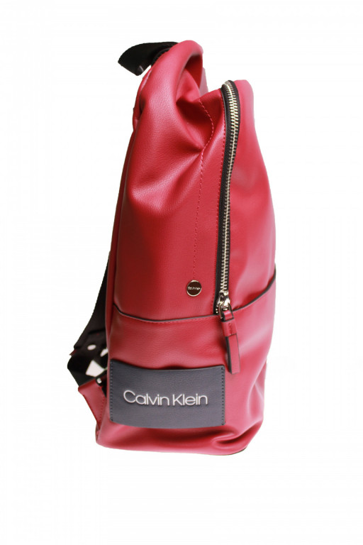 Calvin Klein dámský velký červený batoh č.1