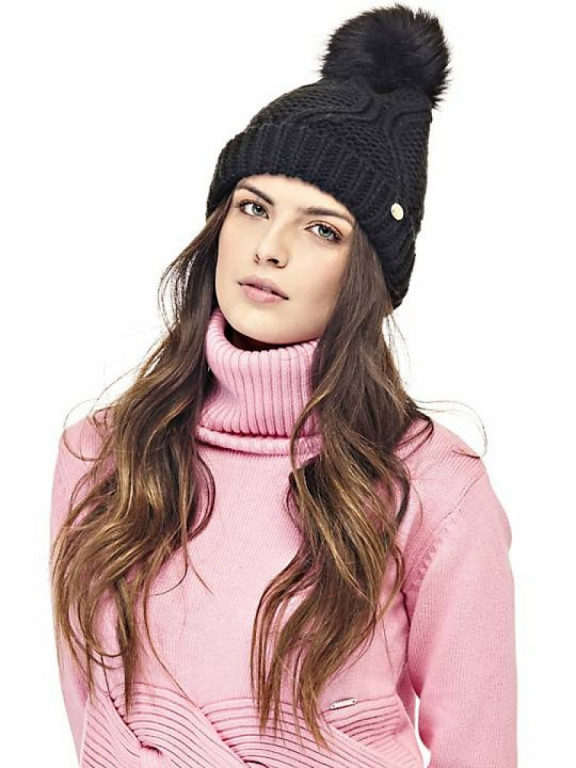 GUESS dámská černá čepice č.2