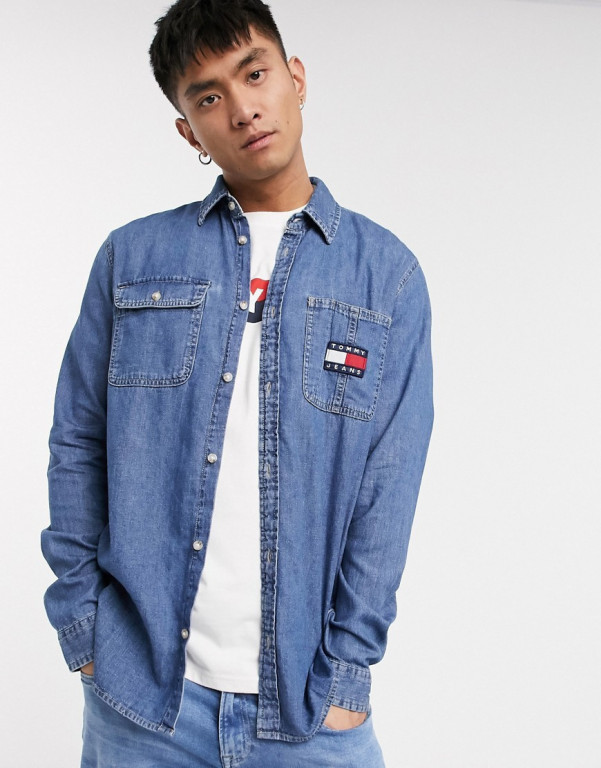 Tommy Jeans pánská modrá denim košile Tjm Denim Badge č.1