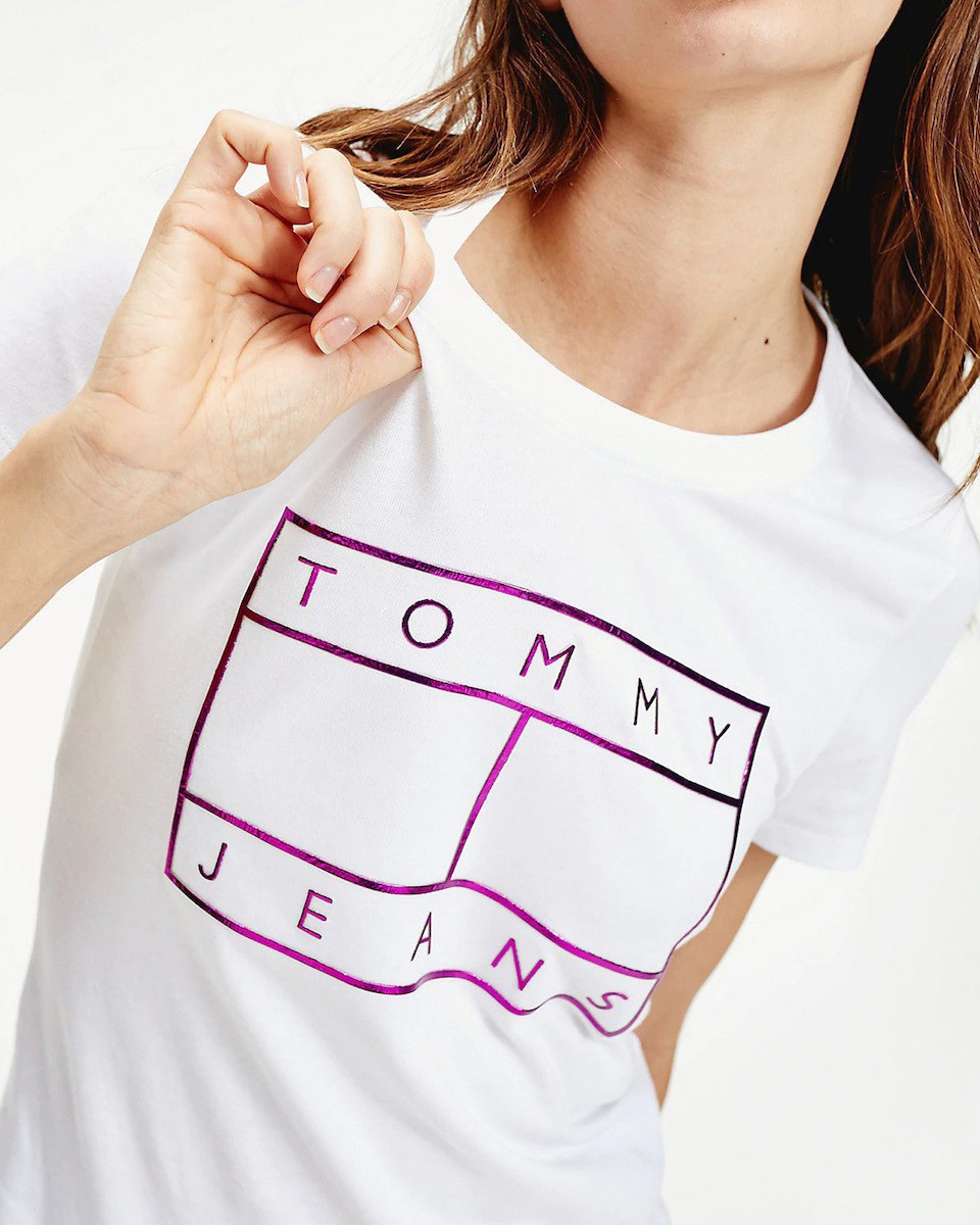 Tommy jeans sales metallic flag tee