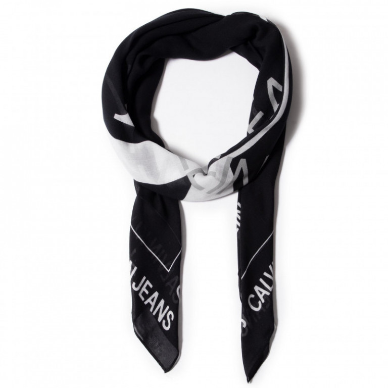 Calvin Klein dámský černo bílý šátek SCARF 130X130 č.1