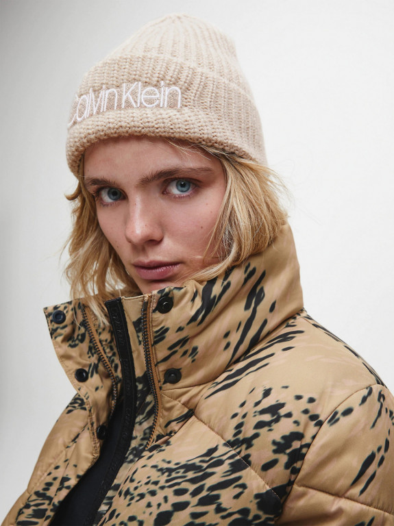 Calvin Klein dámská béžová čepice BEANIE č.3