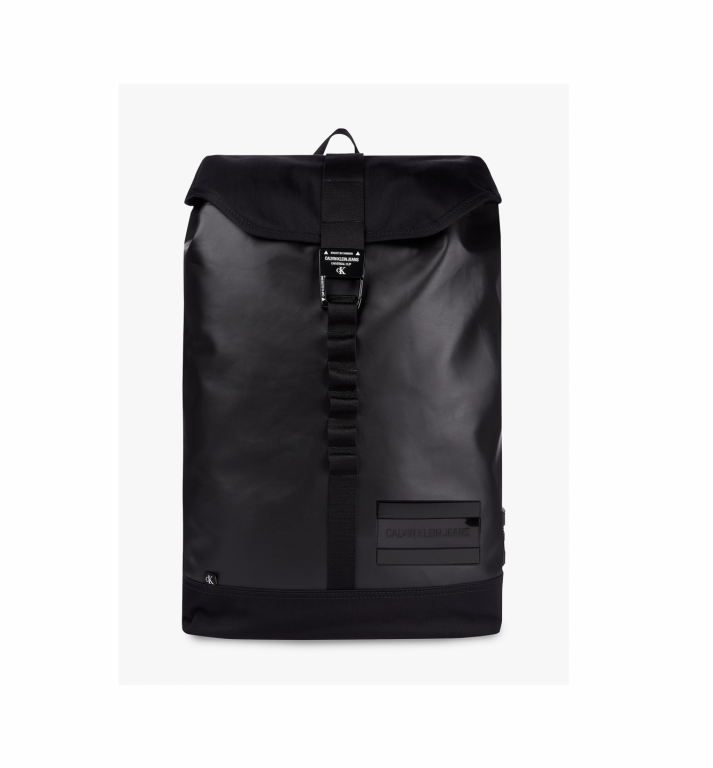 Calvin Klein Jeans pánský černý batoh s klapkou FLAP BP 40 č.1