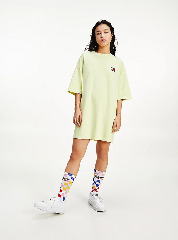 Tommy Jeans dámské limetkové oversize šaty TJW OVERSIZED BADGE TEE DRESS č.1