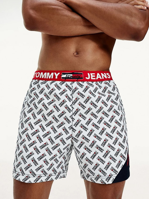Tommy Jeans pánské bílé plavky SF MEDIUM DRAWSTRING-PRINT č.1