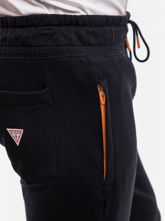 GUESS pánské tmavě modré tepláky ORGANIC COTTON SLIM FIT JOGGER č.3