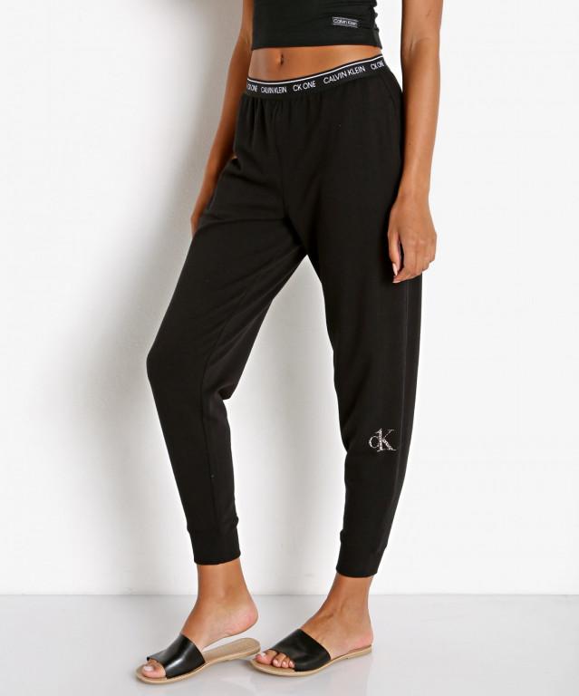 Calvin Klein dámské černé tepláky JOGGER č.1