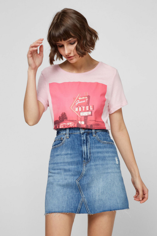 GUESS dámské růžové tričko s potiskem č.1