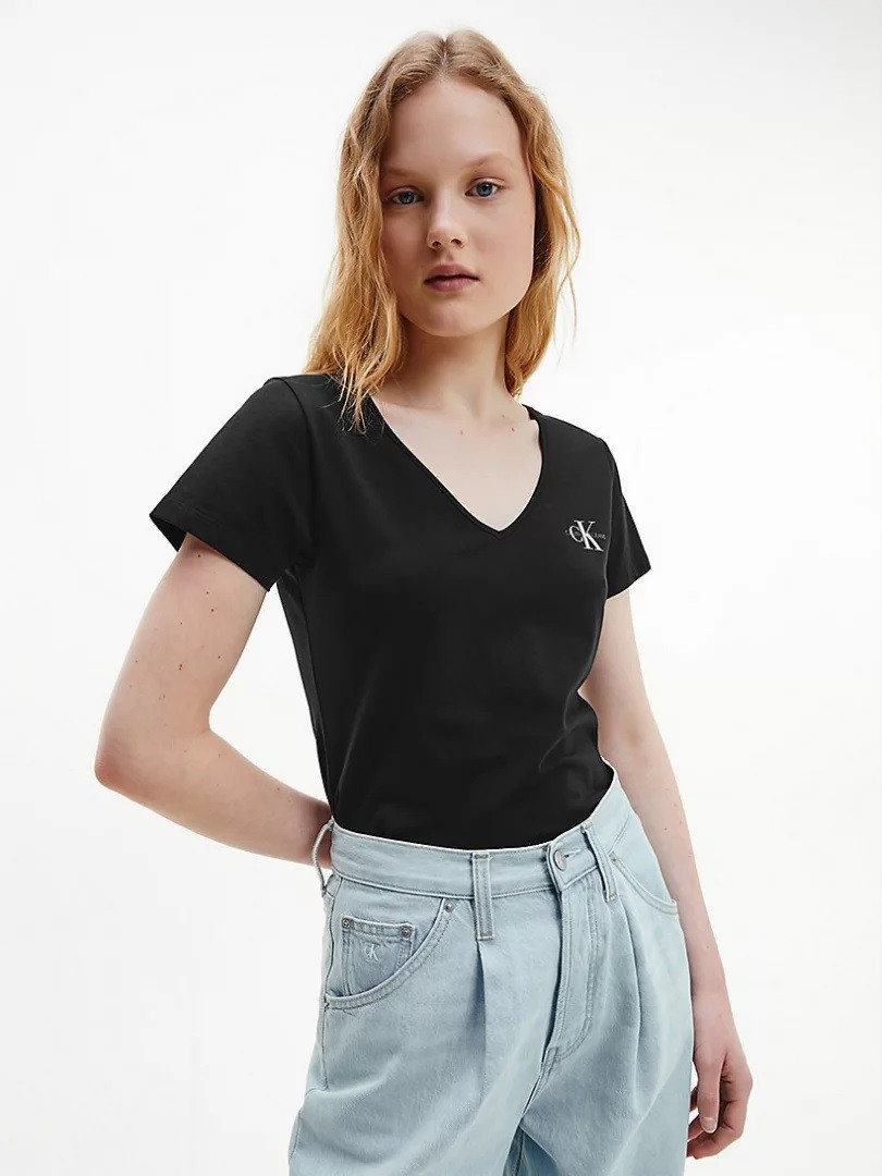 Calvin Klein Jeans dámské černé tričko MONOGRAM SLIM V-NECK TEE